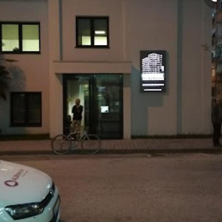White Apartment Τίρανα Εξωτερικό φωτογραφία