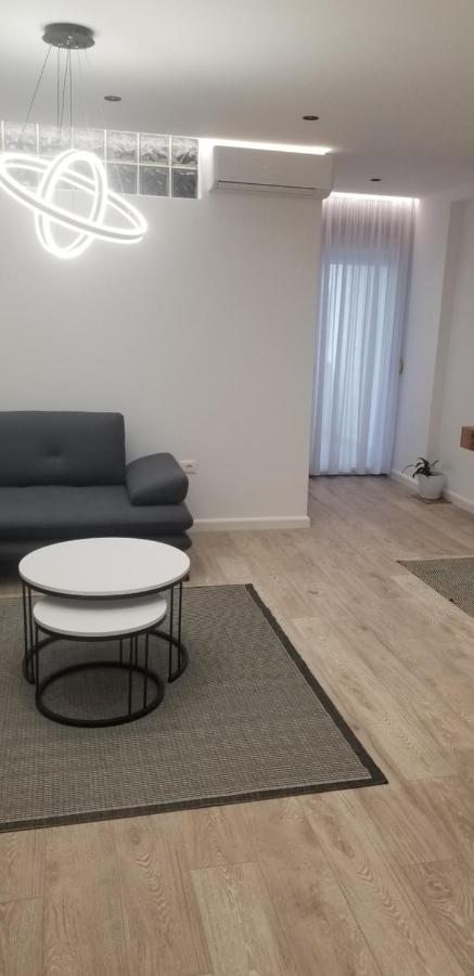 White Apartment Τίρανα Εξωτερικό φωτογραφία
