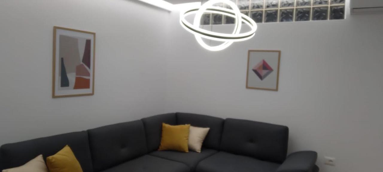 White Apartment Τίρανα Εξωτερικό φωτογραφία
