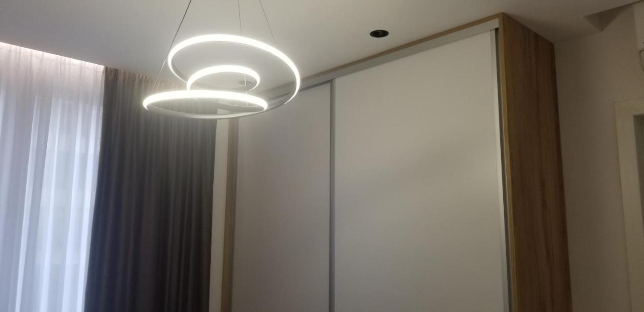 White Apartment Τίρανα Εξωτερικό φωτογραφία