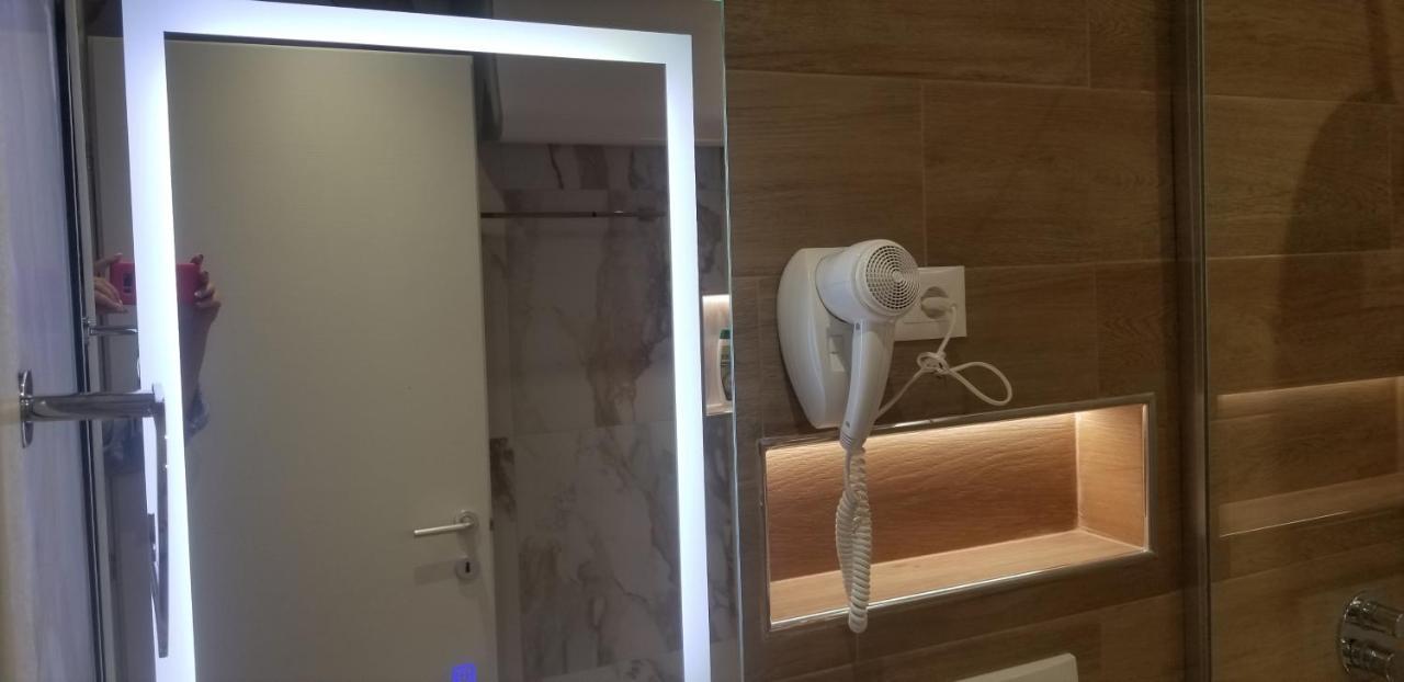 White Apartment Τίρανα Εξωτερικό φωτογραφία